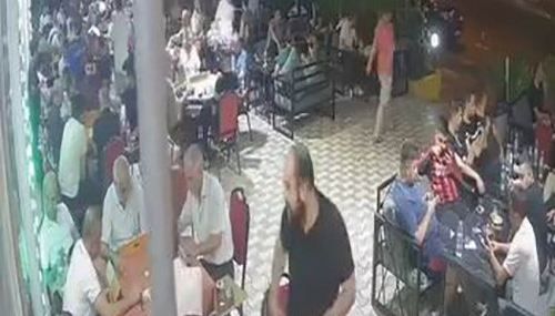 Diyarbakır’da Aracın Yayaya Çarpma Anı Güvenlik Kamerasında Görüntülendi