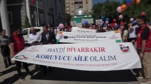 Diyarbakır’da İlk Kez Gerçekleştirilen Korucu Aile Yürüyüşü