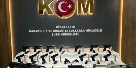Diyarbakır’da Otomobilden Çıkan Gizli Silah Bölmeleri Şaşırttı