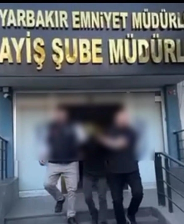 diyarbakirda-yapi-kredi-atmsini-kursunlayan-3-supheli-yakalandi-cbzFB88W.jpg
