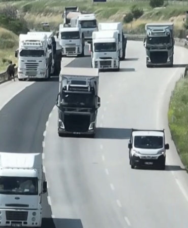 dron-teknolojisi-ile-jandarmanin-trafik-denetimi-1700-araca-ceza-kesildi-JkxPRCQk.jpg
