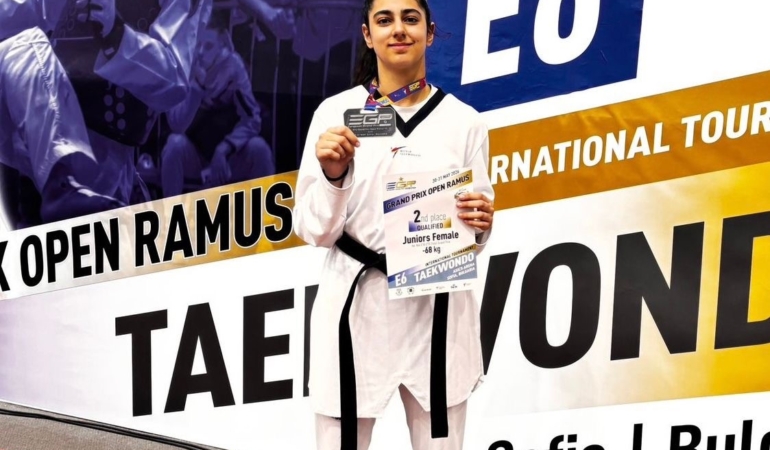 ebrar-acarin-avrupada-kazandigi-gumus-madalya-lnsWqYm1.jpg