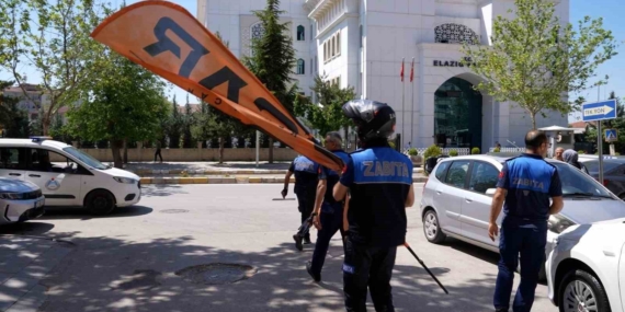 Elazığ Zabıtası Kaldırım Denetimiyle Güvenliği Sağlıyor