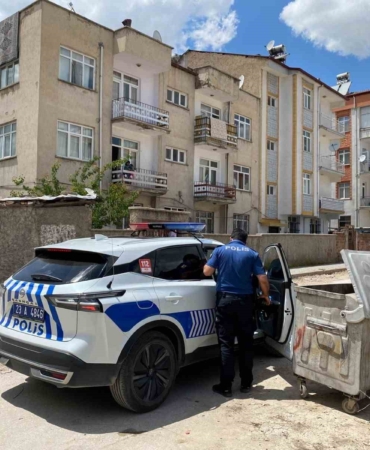 elazigda-2-kattan-dusen-5-yasindaki-cocuk-hastaneye-kaldirildi-Oc2B3k12.jpg