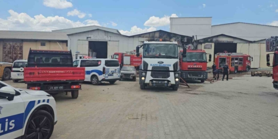 Elazığ’da Meydana Gelen Depo Yangını Başarıyla Söndürüldü