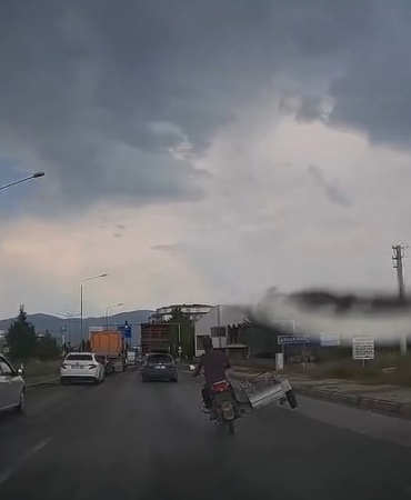 elazigda-motosiklet-surucusu-ile-yapilan-tehlikeli-yolculuk-hikayesi-u6FCHlKe.jpg