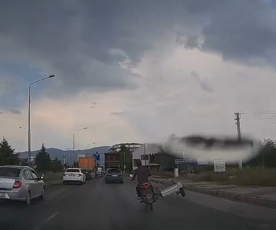 elazigda-motosiklet-surucusu-ile-yapilan-tehlikeli-yolculuk-hikayesi-u6FCHlKe.jpg