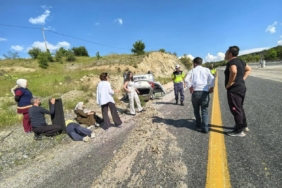 elazigda-otomobilin-takla-attigi-kaza-3-yarali-OqhIeEYb.jpg