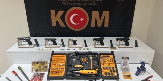 Elazığ’da Ruhsatsız 5 Tabanca Ele Geçirildi, 1 Kişi Tutuklandı