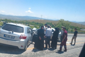 elazigda-trafik-kazasi-4-yarali-aniden-gerceklesti-dQ2Uks4A.jpg