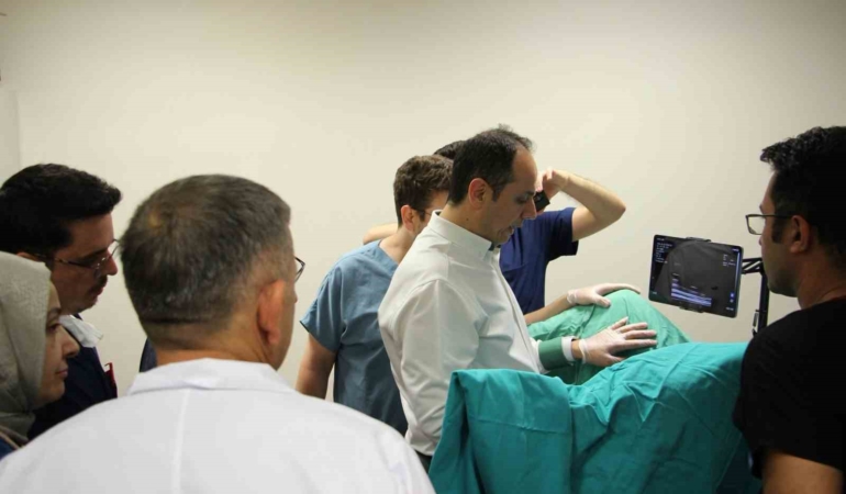 elazigda-transperineal-prostat-biyopsisi-egitimi-yenilikler-ve-uygulamalar-8ecSVKye.jpg