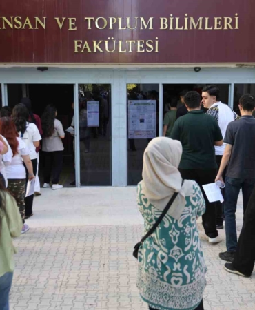 elazigda-yks-coskusu-devam-ediyor-DO9OG835.jpg