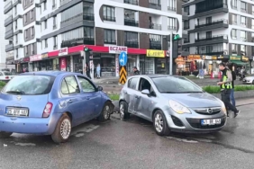 erzurumda-zincirleme-trafik-kazasi-1-yarali-olayi-szVxvJdg.jpg
