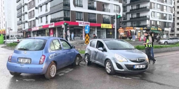erzurumda-zincirleme-trafik-kazasi-1-yarali-olayi-szVxvJdg.jpg