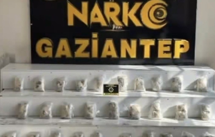 gaziantepte-22-kilo-uyusturucu-yakalandi-8-kisi-tutuklandi-2HrpCU5B.jpg