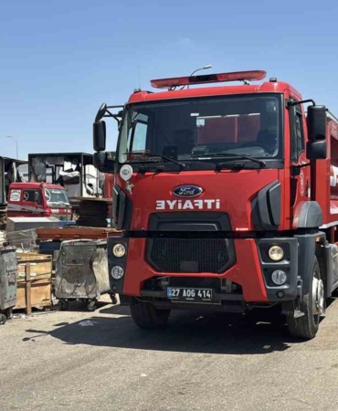 gaziantepte-patlayan-yangin-is-yerini-kule-cevirdi-6IhYOWZI.jpg