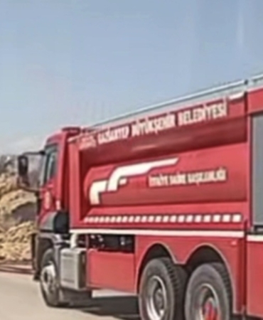 gaziantepte-saman-balya-yuklu-tirda-cikan-yangin-panik-yaratti-OhtF9bmp.jpg