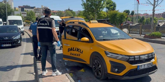 Gaziantep’te Taksi Durağında Bıçaklı Kavga: 6 Kişi Yaralandı