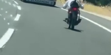 gaziantepte-tehlikeli-motosiklet-yolculugu-yogun-trafikte-hayat-mucadelesi-sjgizglF.jpg