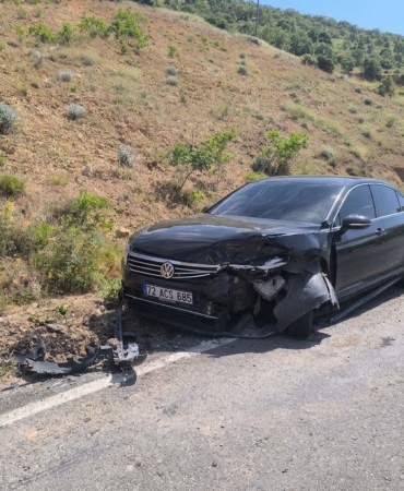 gercuste-otomobiller-carpisti-1-kisi-yarali-VftIczkH.jpg
