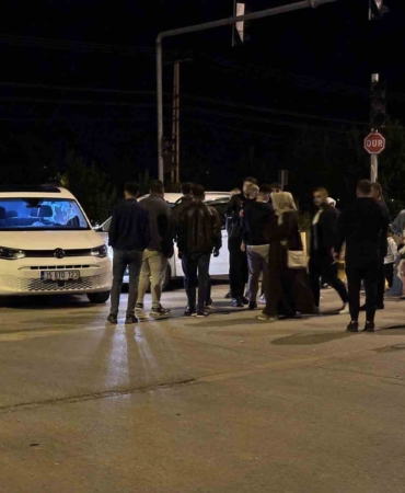 haskoyde-iki-arac-carpisti-yarali-yok-UBVcvf65.jpg