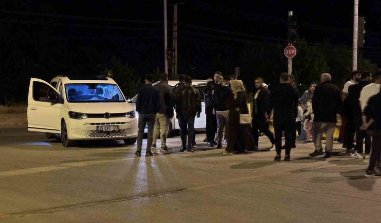 haskoyde-iki-arac-carpisti-yarali-yok-UBVcvf65.jpg