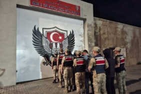 igdirda-duzensiz-gocmen-operasyonu-11-gocmen-ve-5-organizator-tutuklandi-tAKIlAhS.jpg
