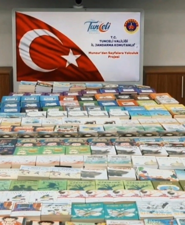 jandarma-koy-okullarina-5-bin-kitap-bagisiyla-destek-sagladi-iJTY3HGu.jpg