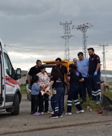 karsta-iki-arac-carpisti-3-cocukla-birlikte-5-yarali-wdOhtEgC.jpg