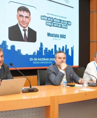 malatyada-dogru-bilgi-ile-guvenli-gelecege-adim-zirvesi-zlJCmnCq.jpg