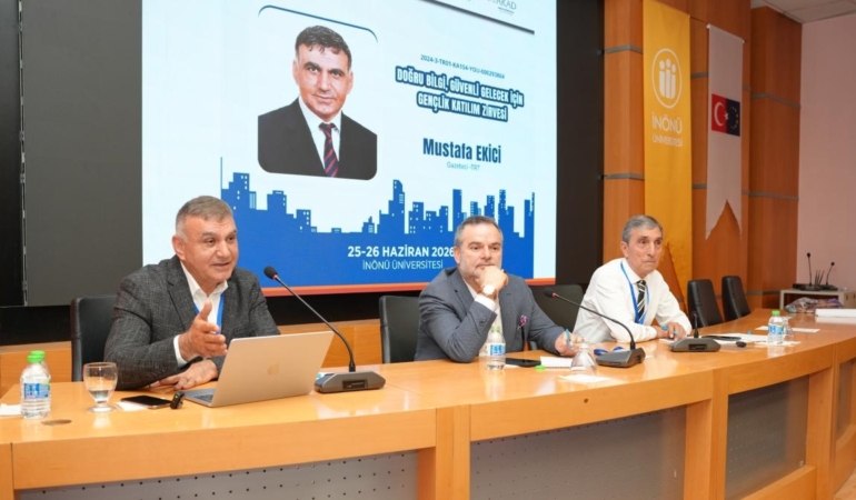 malatyada-dogru-bilgi-ile-guvenli-gelecege-adim-zirvesi-zlJCmnCq.jpg