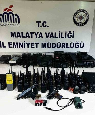 malatyada-emniyet-frekanslarini-dinleyen-6-suphelinin-operasyonu-PiCGyfPq.jpg