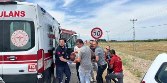 Malatya’da İki Hafif Ticari Araç Çarpıştı: Üç Yaralı!