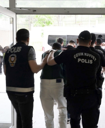 mardin-ve-istanbulda-es-zamanli-fuhus-operasyonu-6-kisi-tutuklandi-LHRecDWK.jpg