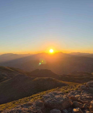 nemrut-daginda-buyuleyici-gun-dogumu-ve-gun-batimi-deneyimi-Pr5eQdrH.jpg