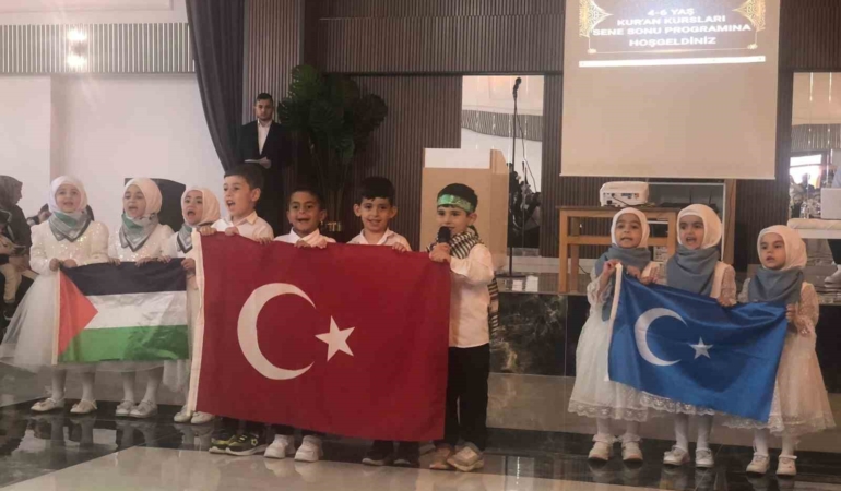 paluda-kuran-kursu-mezunlarinin-coskulu-kutlamasi-PnKEMrag.jpg