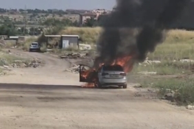 seyir-halindeki-otomobil-alev-topuna-donuserek-korku-dolu-anlar-yasatti-WSEG5gIK.jpg