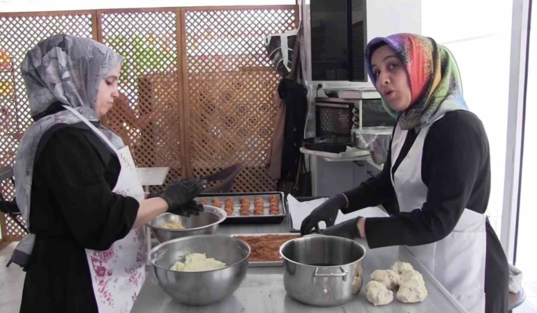 siirtte-colyak-hastalarina-ozel-yemek-imkanlari-sunuldu-T7X2cdEN.jpg