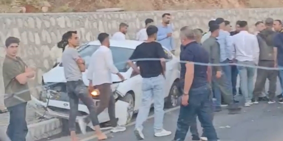 Siirt’te Düğün Konvoyunda Meydana Gelen Kaza: 2 Yaralı