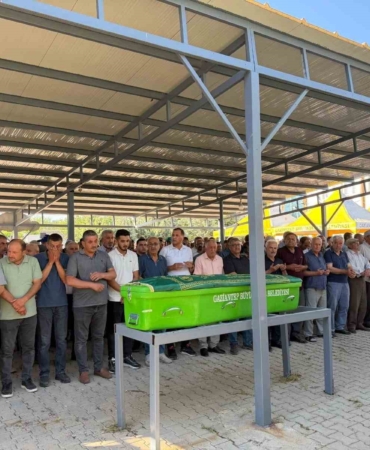 sinav-yolunda-hayatini-kaybeden-genc-icin-son-veda-87J4cAsV.jpg