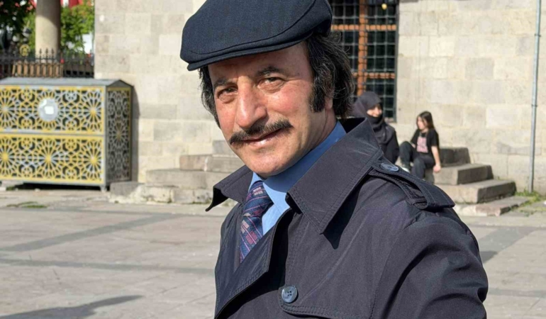 televizyonda-gordugu-uzerine-hayatini-degistiren-erzurumlu-hikmet-gunduz-ve-yarim-asirlik-orhan-gencebay-aski-T8Owavue.jpg