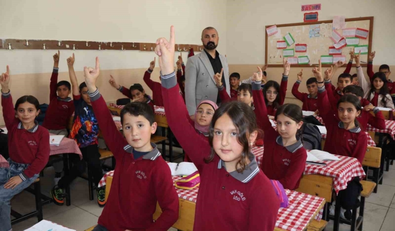 vanli-ogrencilerin-matematik-olimpiyatlarindaki-dunya-sampiyonlugu-6Qxwfypz.jpg