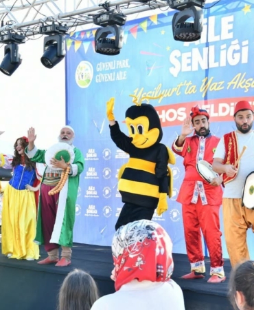 yesilyurtta-renkli-yaz-aksamlari-etkinlikleri-basladi-t3I8w6hu.jpg