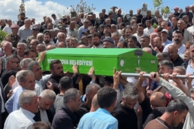 yuksekovada-trajik-kaza-hayatini-kaybedenler-son-yolculuklarina-ugurlandi-W482MdgR.jpg