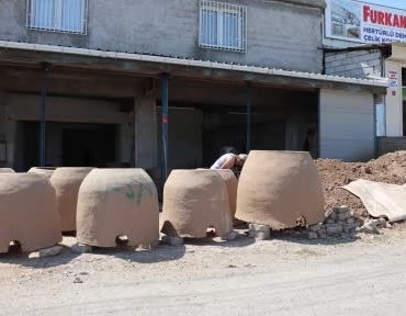 18-yila-kadar-dayanan-toprak-saman-ve-keci-kili-ile-yapilan-tandirlar-jm5QfOtx.jpg