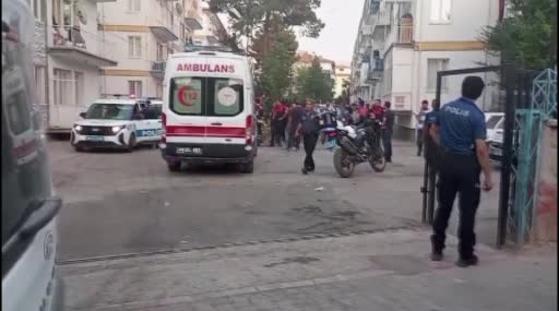 Akraba Tartışması Kavgaya Dönüşünce 6 Kişi Yaralandı