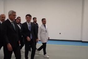 bakan-memisoglundan-yerli-ve-milli-mekanik-ventilator-uretim-tesisi-ziyareti-RmgHm3zQ.jpg