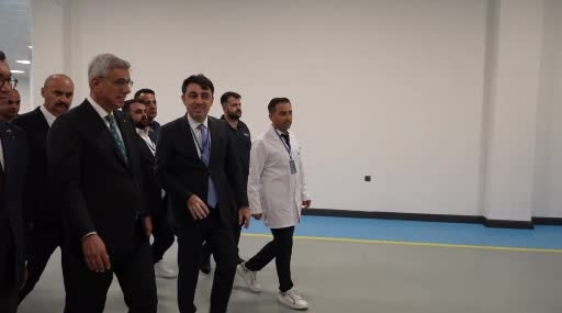 Bakan Memişoğlu’ndan Yerli ve Milli Mekanik Ventilatör Üretim Tesisi Ziyareti
