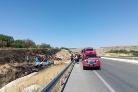 bariyerlere-carpan-otomobil-alev-alev-yandi-1-kisi-hayatini-kaybetti-1-kisi-agir-yarali-6EDk4q97.jpg