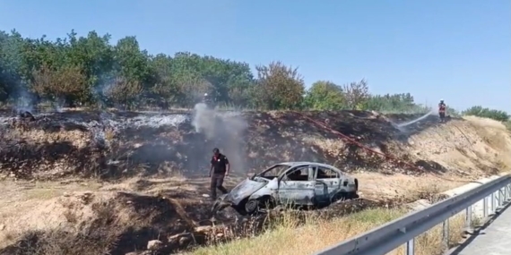Bariyerlere Çarpan Otomobil Yangın Çıkardı: Sürücü Hayatını Kaybetti